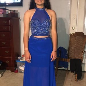 Prom dress for sale $150 and comes with shoes